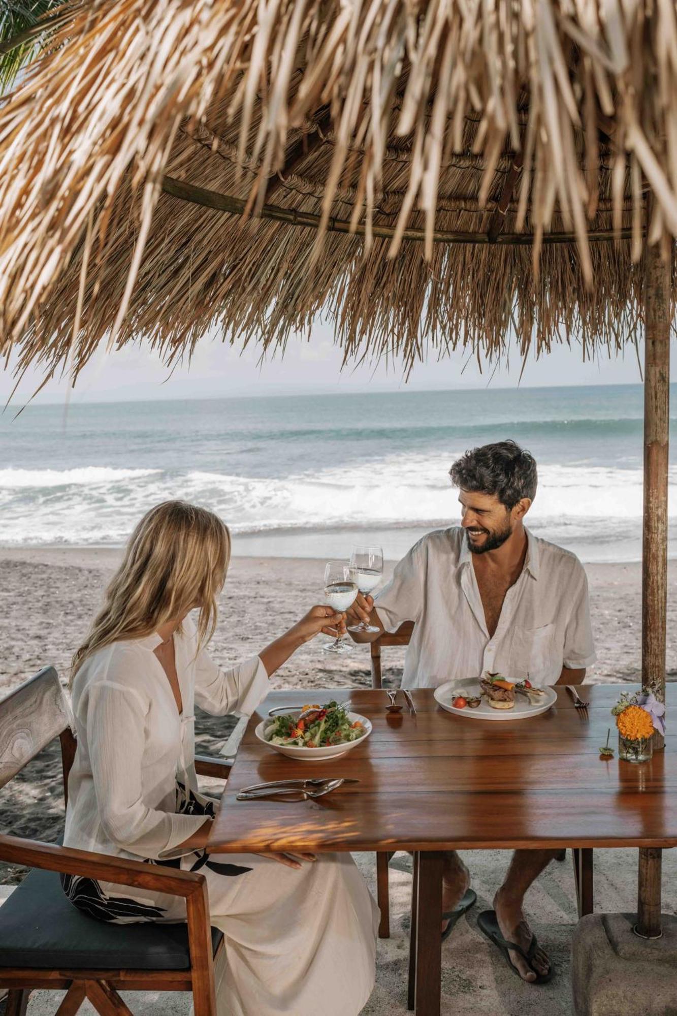 Komune&beach Club Bali 4*