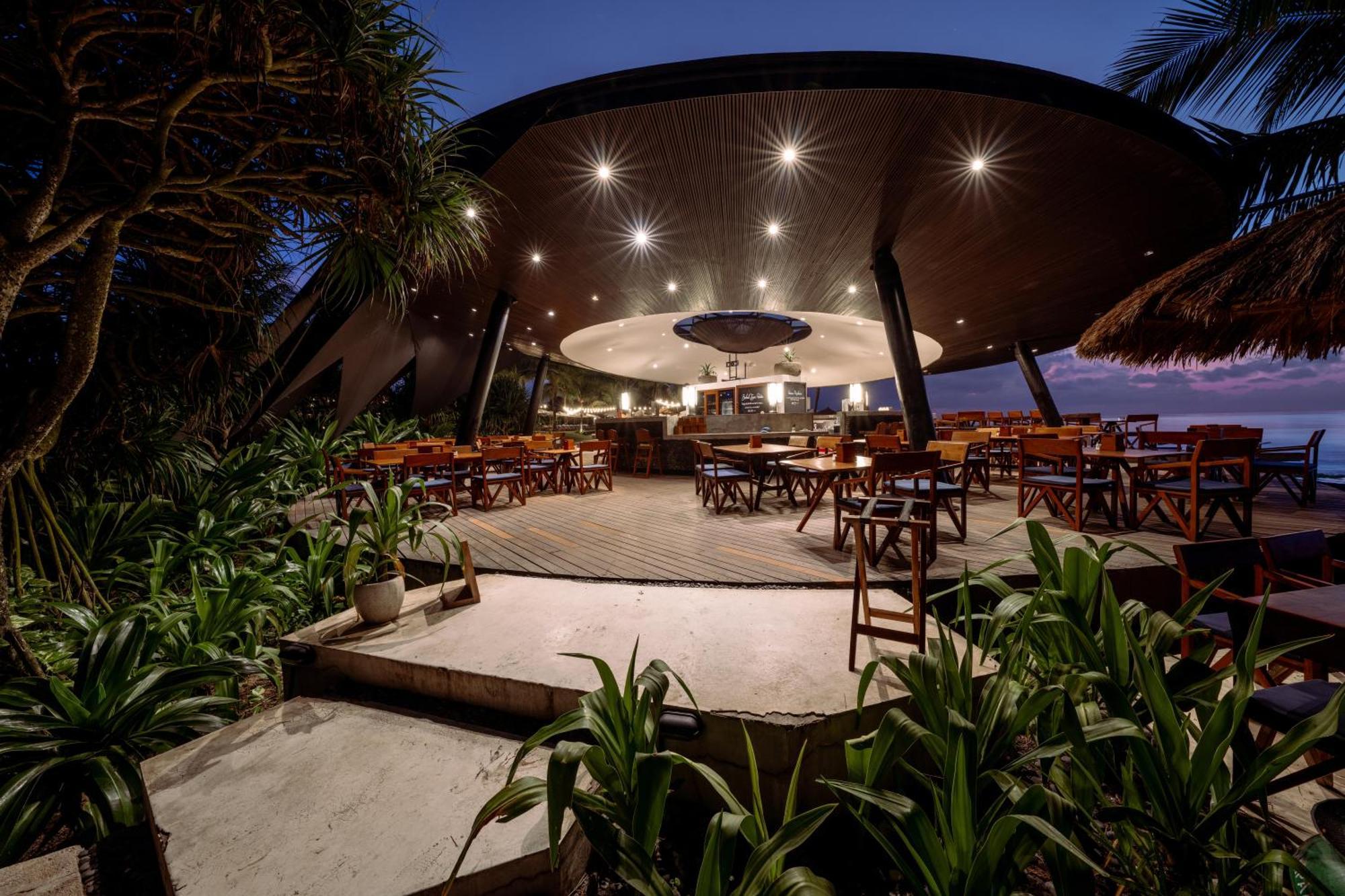 Resort Komune&beach Club Bali 4*