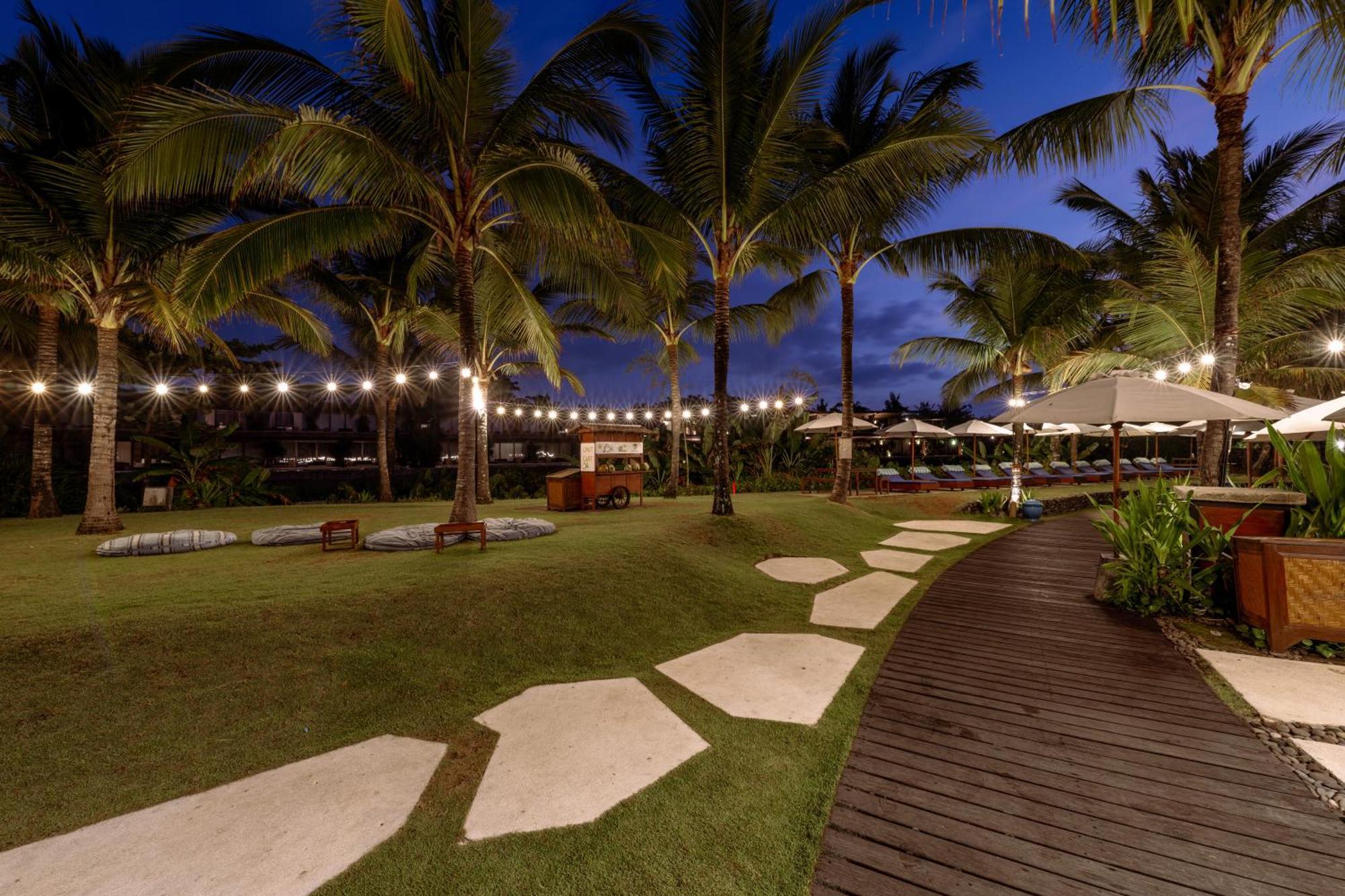 Komune&beach Club Bali 4*